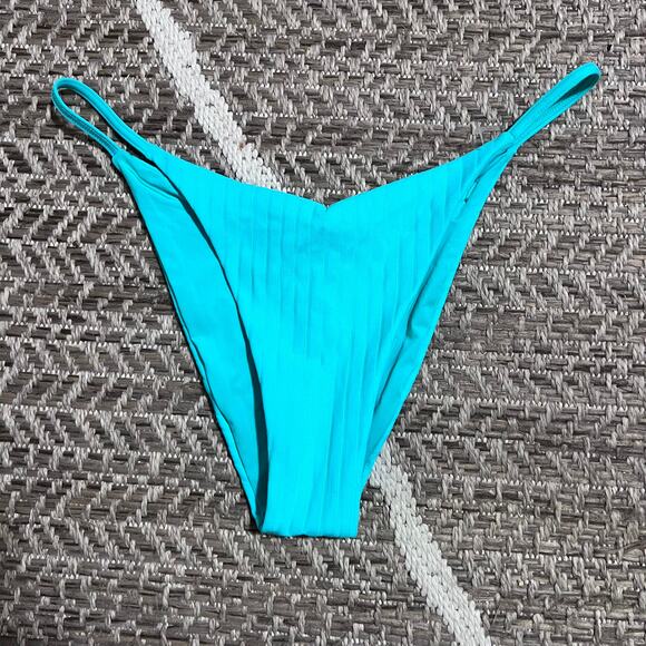 Bond-Eye Australia Other - Bond-Eye Bikini Bottoms Sz L